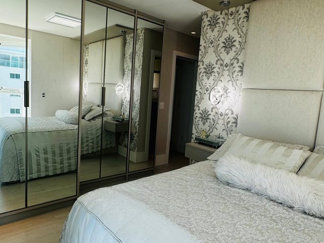 Apartamento com 160m² 3 quartos e 4 banheiros, à venda, no bairro Praia Brava de Itajaí em Itajaí