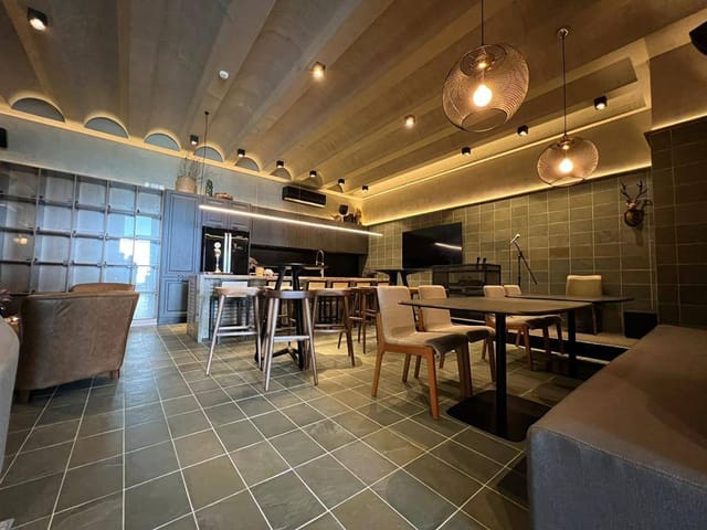 Apartamento com 179m² 3 quartos e 4 banheiros, à venda, no bairro Meia Praia em Itapema