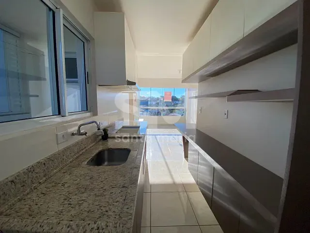 Apartamento 2 quartos e 1 banheiro, para alugar, no bairro Passo dos Fortes em Chapecó