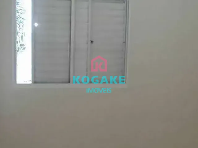 Apartamento 2 quartos e 1 banheiro, para alugar, no bairro Conjunto Residencial Trinta e Um de Março em São José dos Campos