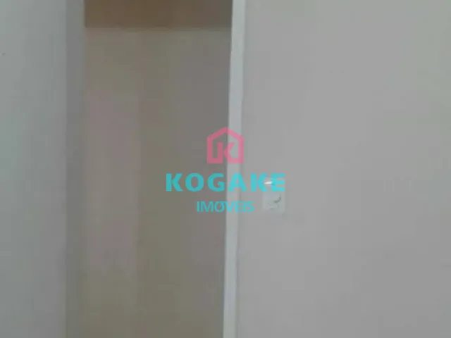 Apartamento 2 quartos e 1 banheiro, para alugar, no bairro Conjunto Residencial Trinta e Um de Março em São José dos Campos
