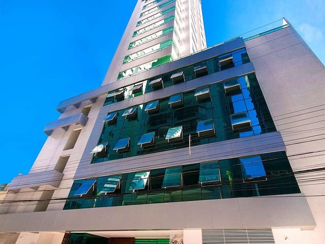 Apartamento com 263m² 3 quartos e 4 banheiros, à venda, no bairro Centro em Balneário Camboriú