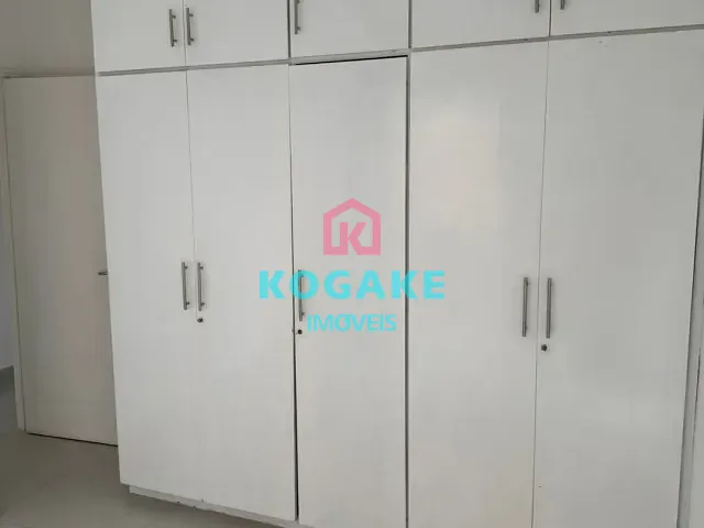 Apartamento 3 quartos e 2 banheiros, para alugar, no bairro Vila Adyana em São José dos Campos