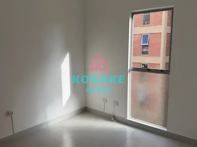 Apartamento 3 quartos e 2 banheiros, para alugar, no bairro Vila Adyana em São José dos Campos
