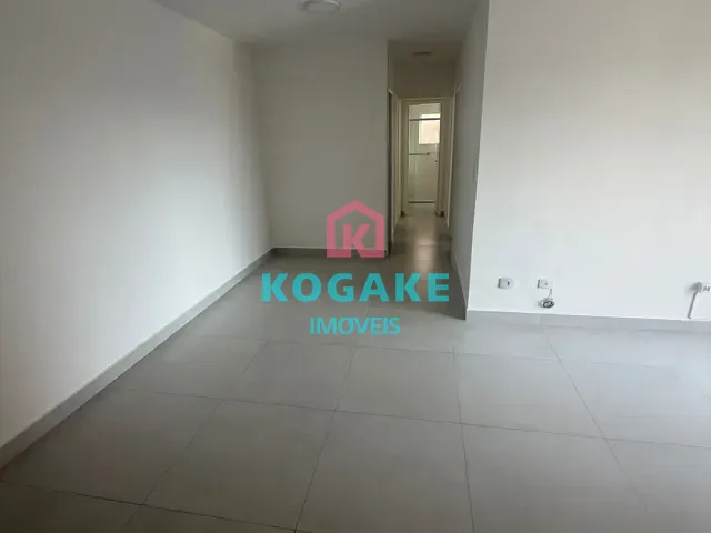 Apartamento 3 quartos e 2 banheiros, para alugar, no bairro Vila Adyana em São José dos Campos