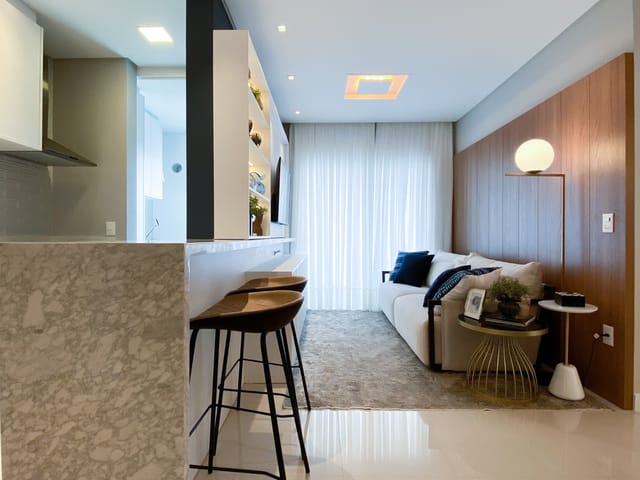 Apartamento com 81m² 2 quartos e 3 banheiros, à venda, no bairro Meia Praia em Itapema