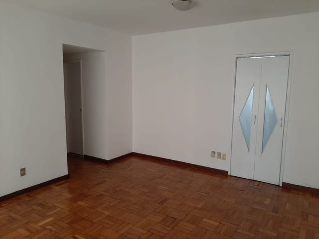 Apartamento com 116m² 3 quartos e 2 banheiros, à venda, no bairro Vila Nova Conceição em São Paulo