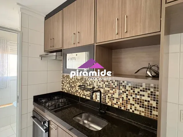 Apartamento com 45m² 2 quartos e 1 banheiro, para alugar, no bairro Vila Tesouro em São José dos Campos