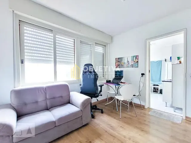 Apartamento 1 quarto e 1 banheiro, à venda, no bairro Santa Tereza em Porto Alegre