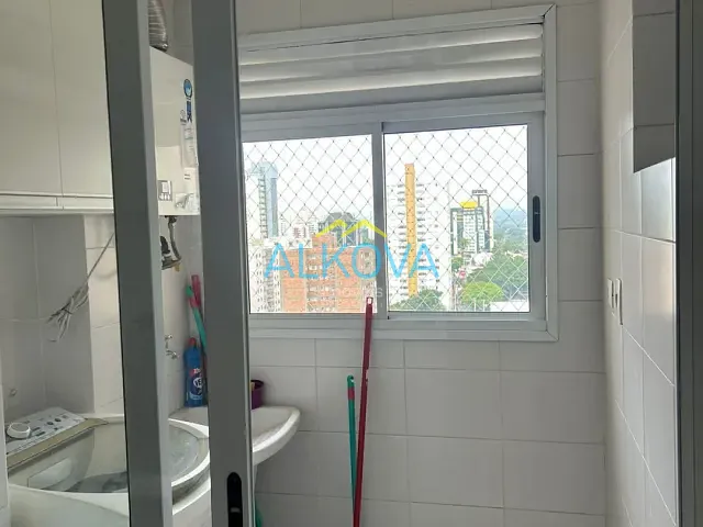 Apartamento 2 quartos e 2 banheiros, para alugar, no bairro Centro em São José dos Campos