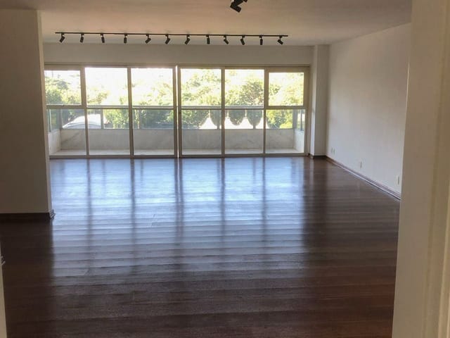 Apartamento com 226m² 4 quartos e 6 banheiros, para alugar, no bairro Jardim Europa em São Paulo