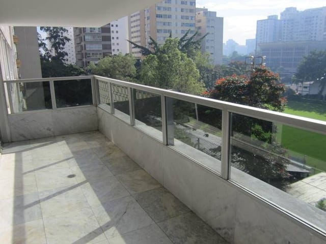 Apartamento com 226m² 4 quartos e 6 banheiros, para alugar, no bairro Jardim Europa em São Paulo
