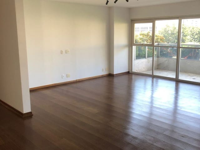 Apartamento com 226m² 4 quartos e 6 banheiros, para alugar, no bairro Jardim Europa em São Paulo