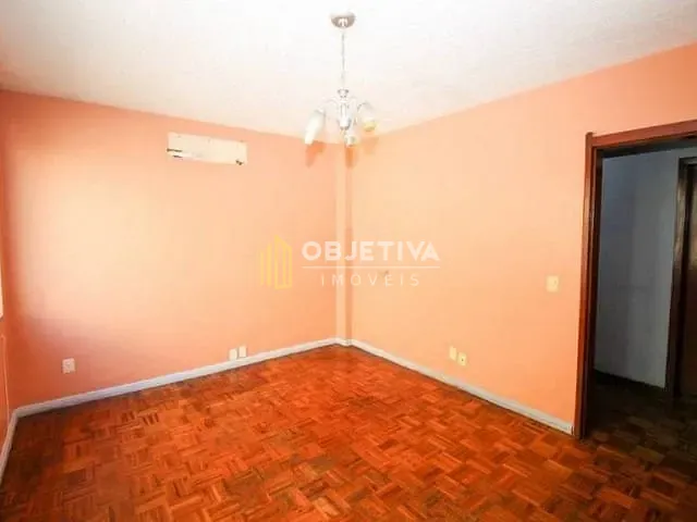 Apartamento 2 quartos e 2 banheiros, à venda, no bairro Petrópolis em Porto Alegre