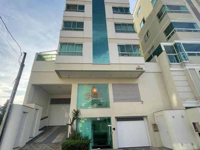 Apartamento com 80m² 2 quartos e 2 banheiros, à venda, no bairro Meia Praia em Itapema