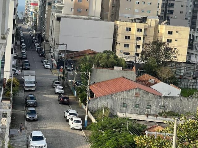 Apartamento com 80m² 2 quartos e 2 banheiros, à venda, no bairro Meia Praia em Itapema