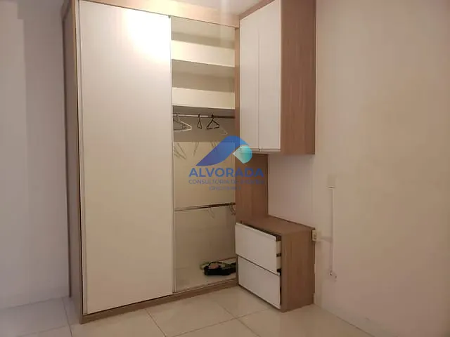 Apartamento 2 quartos e 2 banheiros, para alugar, no bairro Jardim das Indústrias em São José dos Campos