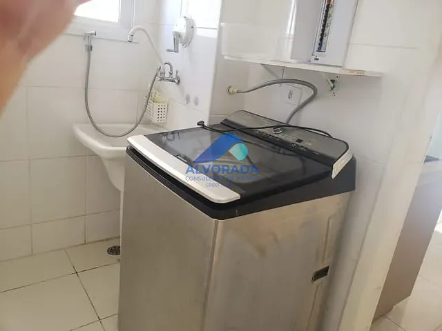 Apartamento 2 quartos e 2 banheiros, para alugar, no bairro Jardim das Indústrias em São José dos Campos
