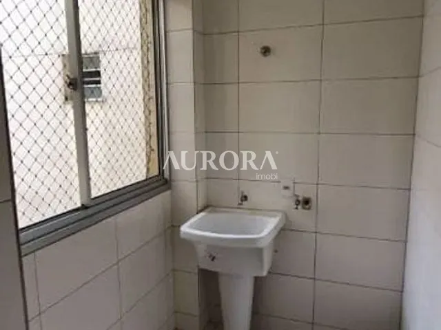 Apartamento com 82m² 3 quartos e 1 banheiro, à venda, no bairro Vale dos Tucanos em Londrina
