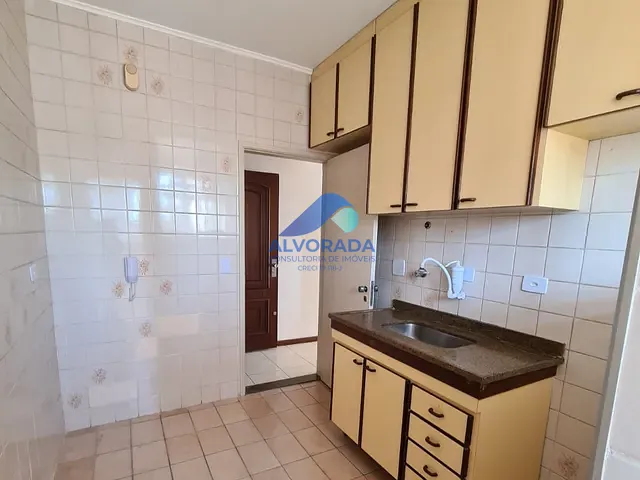 Apartamento 3 quartos e 2 banheiros, para alugar, no bairro Centro em São José dos Campos