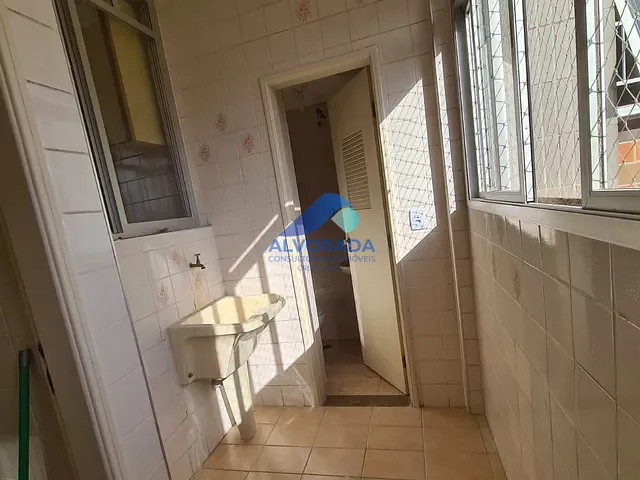 Apartamento 3 quartos e 2 banheiros, para alugar, no bairro Centro em São José dos Campos