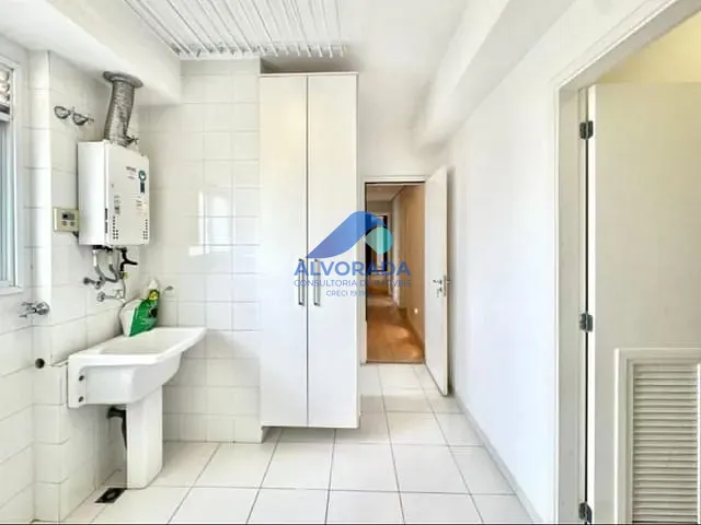 Apartamento 4 quartos e 4 banheiros, à venda, no bairro Vila Adyana em São José dos Campos