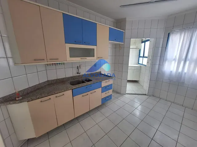 Apartamento 3 quartos e 2 banheiros, para alugar, no bairro Parque Residencial Aquarius em São José dos Campos