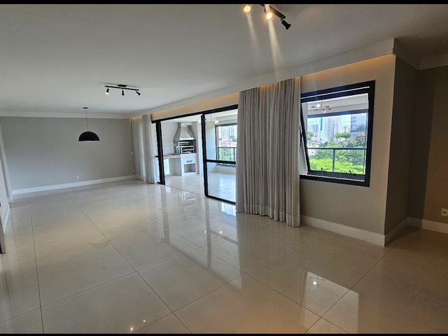 Apartamento com 210m² 3 quartos e 5 banheiros, à venda ou para alugar, no bairro Vila Cruzeiro em São Paulo