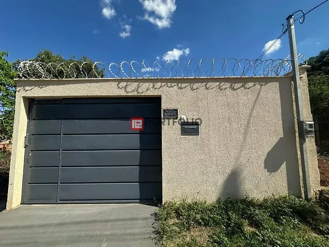 Casa com 180m² 2 quartos e 2 banheiros, à venda, no bairro Rosa dos Ventos em Aparecida de Goiânia