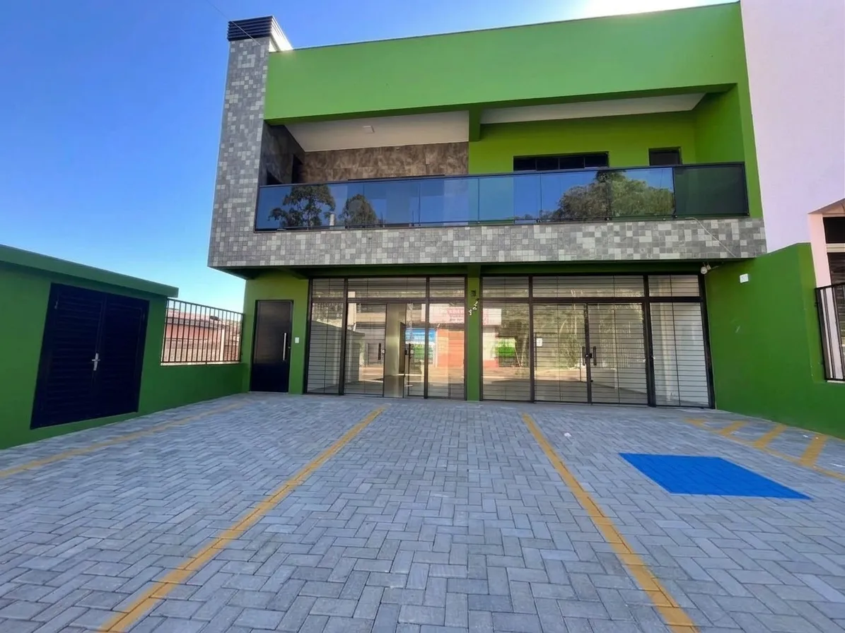 Apartamento para alugar com 3 dormitórios, 2 banheiros, 1 vaga de garagem e 80m² de área privativa no bairro Efapi