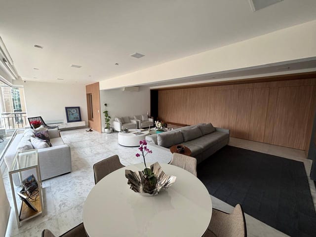 Apartamento com 280m² 4 quartos e 5 banheiros, à venda, no bairro Vila Mariana em São Paulo