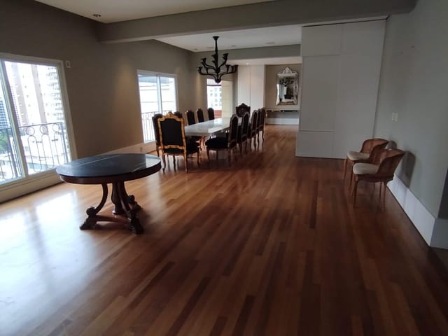 Apartamento com 553m² 5 quartos e 6 banheiros, para alugar, no bairro Vila Nova Conceição em São Paulo