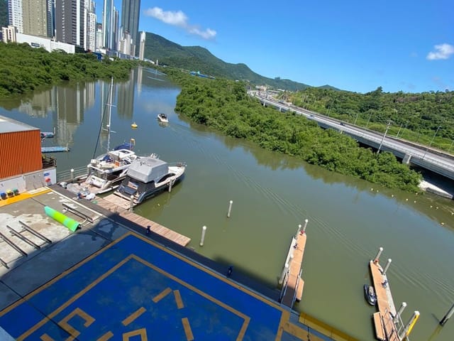 Apartamento com 344m² 3 quartos e 4 banheiros, à venda, no bairro Centro em Balneário Camboriú