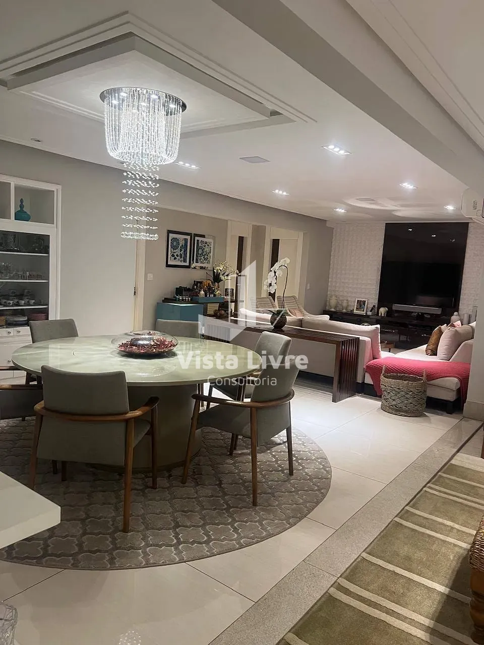 Apartamento, 3 quartos, 232 m² - Foto 1