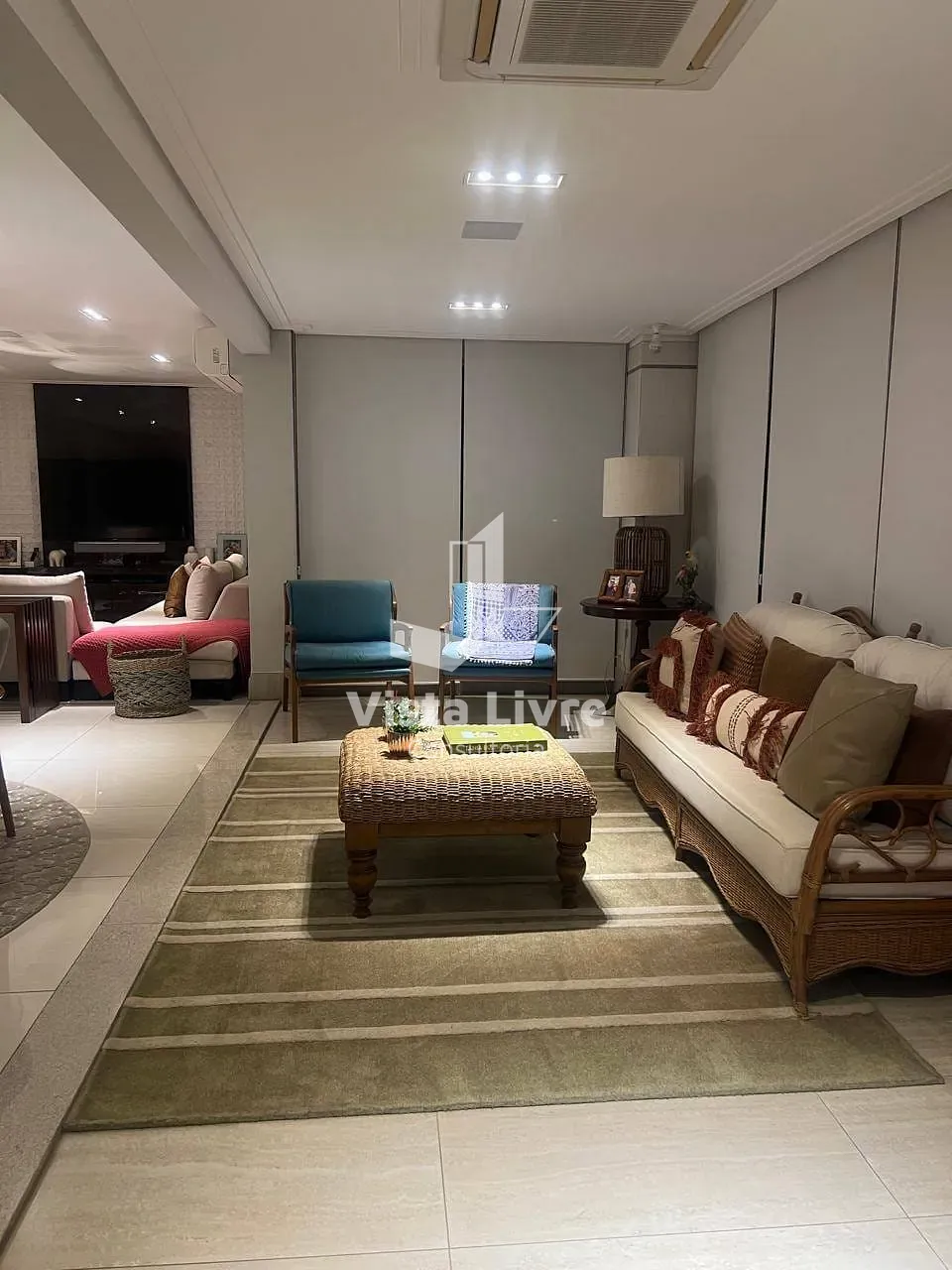 Apartamento, 3 quartos, 232 m² - Foto 2
