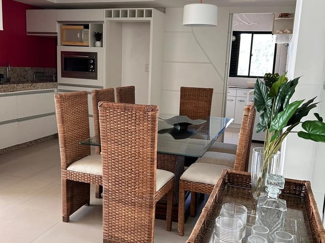 Apartamento com 140m² 3 quartos e 2 banheiros, à venda, no bairro Centro em Balneário Camboriú