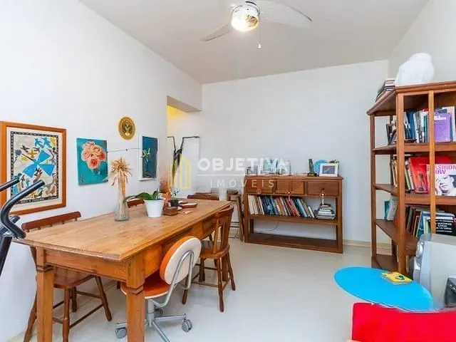 Apartamento 2 quartos e 1 banheiro, à venda, no bairro Mont Serrat em Porto Alegre