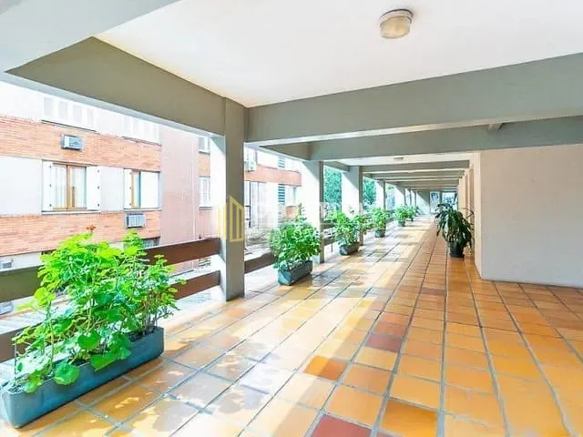 Apartamento 2 quartos e 1 banheiro, à venda, no bairro Mont Serrat em Porto Alegre