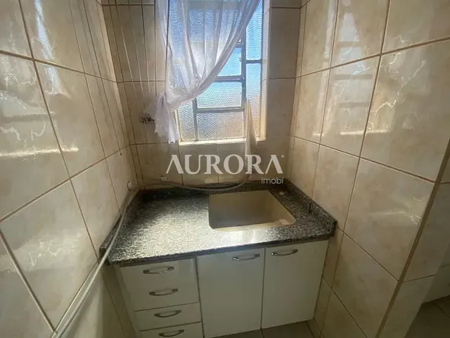 Apartamento com 65m² 2 quartos e 1 banheiro, para alugar, no bairro Ouro Verde em Londrina