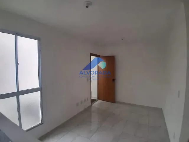 Apartamento 2 quartos e 1 banheiro, à venda, no bairro Santa Inês III em São José dos Campos