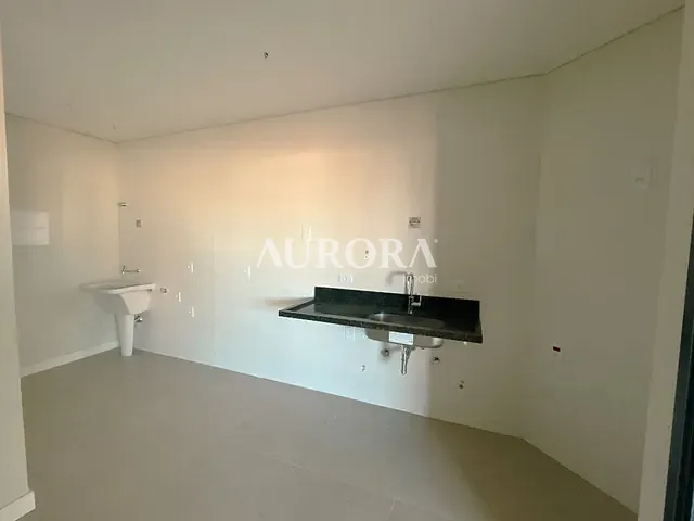 Apartamento com 137m² 3 quartos e 2 banheiros, à venda, no bairro Centro em Londrina
