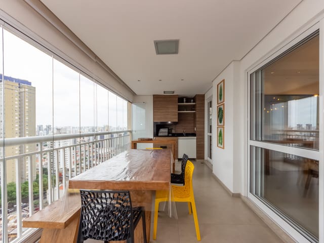 Apartamento com 222m² 3 quartos e 5 banheiros, à venda, no bairro Vila Firmiano Pinto em São Paulo