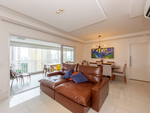 Apartamento com 222m² 3 quartos e 5 banheiros, à venda, no bairro Vila Firmiano Pinto em São Paulo