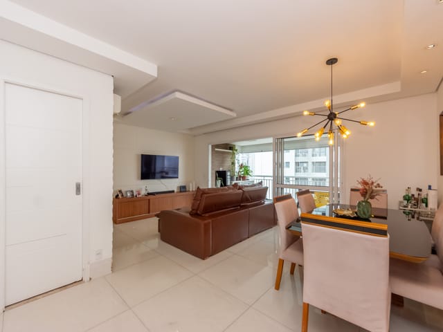 Apartamento com 222m² 3 quartos e 5 banheiros, à venda, no bairro Vila Firmiano Pinto em São Paulo