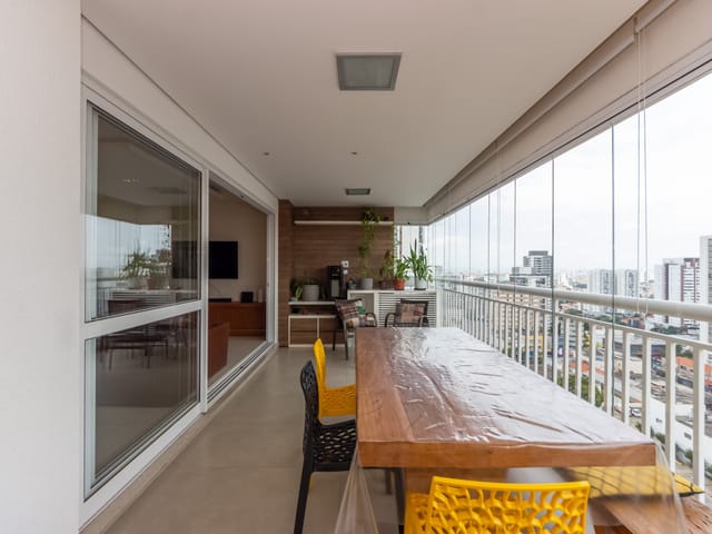 Apartamento com 222m² 3 quartos e 5 banheiros, à venda, no bairro Vila Firmiano Pinto em São Paulo