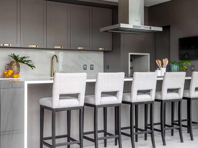 Apartamento com 402m² 3 quartos e 4 banheiros, à venda, no bairro Centro em Balneário Camboriú