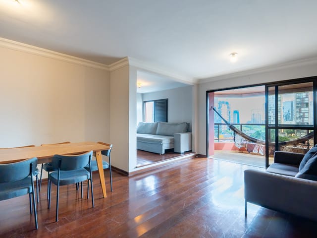 Apartamento com 222m² 4 quartos e 5 banheiros, à venda, no bairro Vila Nova Conceição em São Paulo