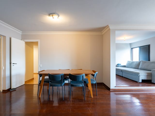 Apartamento com 222m² 4 quartos e 5 banheiros, à venda, no bairro Vila Nova Conceição em São Paulo