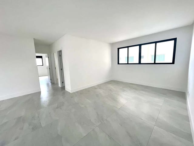 Apartamento com 110m² 3 quartos e 4 banheiros, à venda, no bairro Pioneiros em Balneário Camboriú
