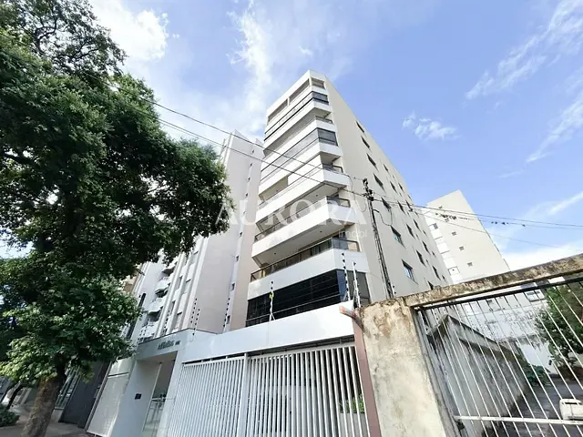 Apartamento com 271m² 4 quartos e 4 banheiros, à venda, no bairro Centro em Londrina